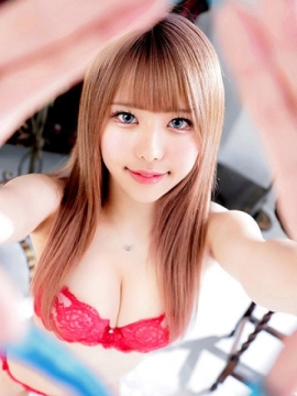 河村まゆ